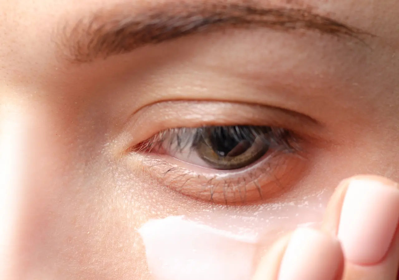 Eye cream with peptides to firm and plump under-eye skin
