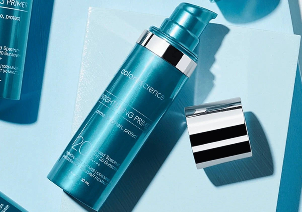 Colorescience Brightening Primer SPF 20 - Mineral SPF 20 protects against UVA/UVB rays while enhancing skin’s radiance.
