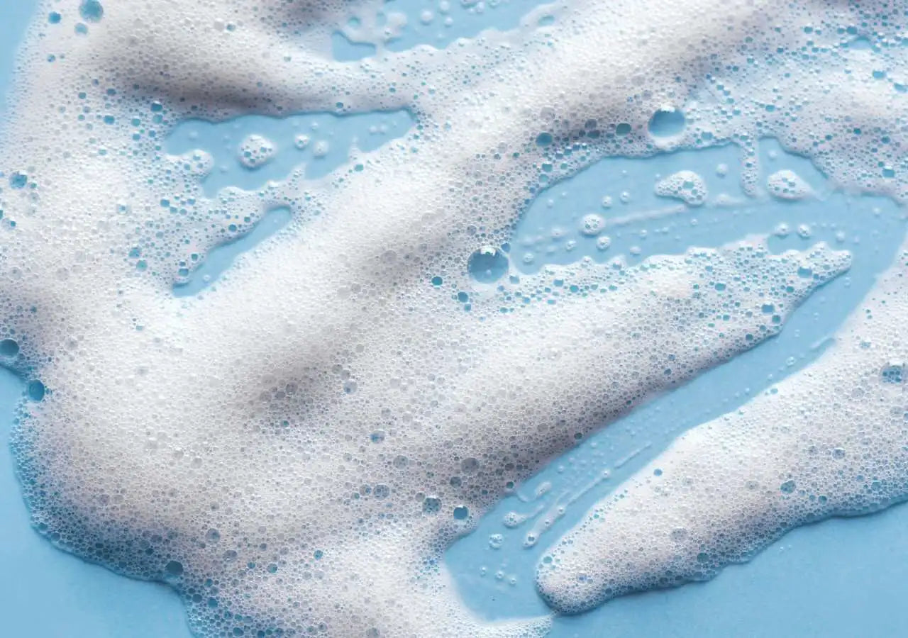 Foaming cleanser with Tea Tree Oil to deeply cleanse, calm redness, and prevent future acne.