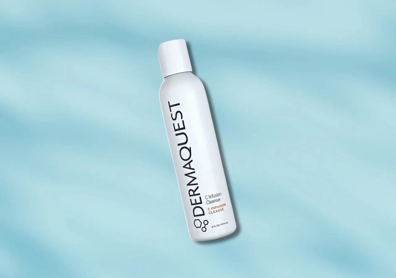 Antioxidant-rich cleanser with Chamomile & Rosemary Extract to defend against free radicals and pollution.