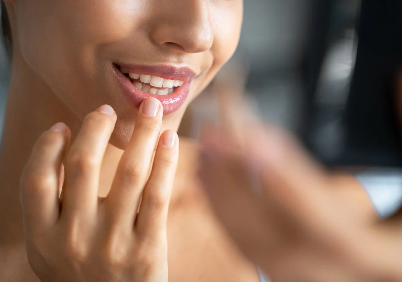 Peptide-rich lip hydrator reduces fine lines and enhances fullness for naturally plumper lips.