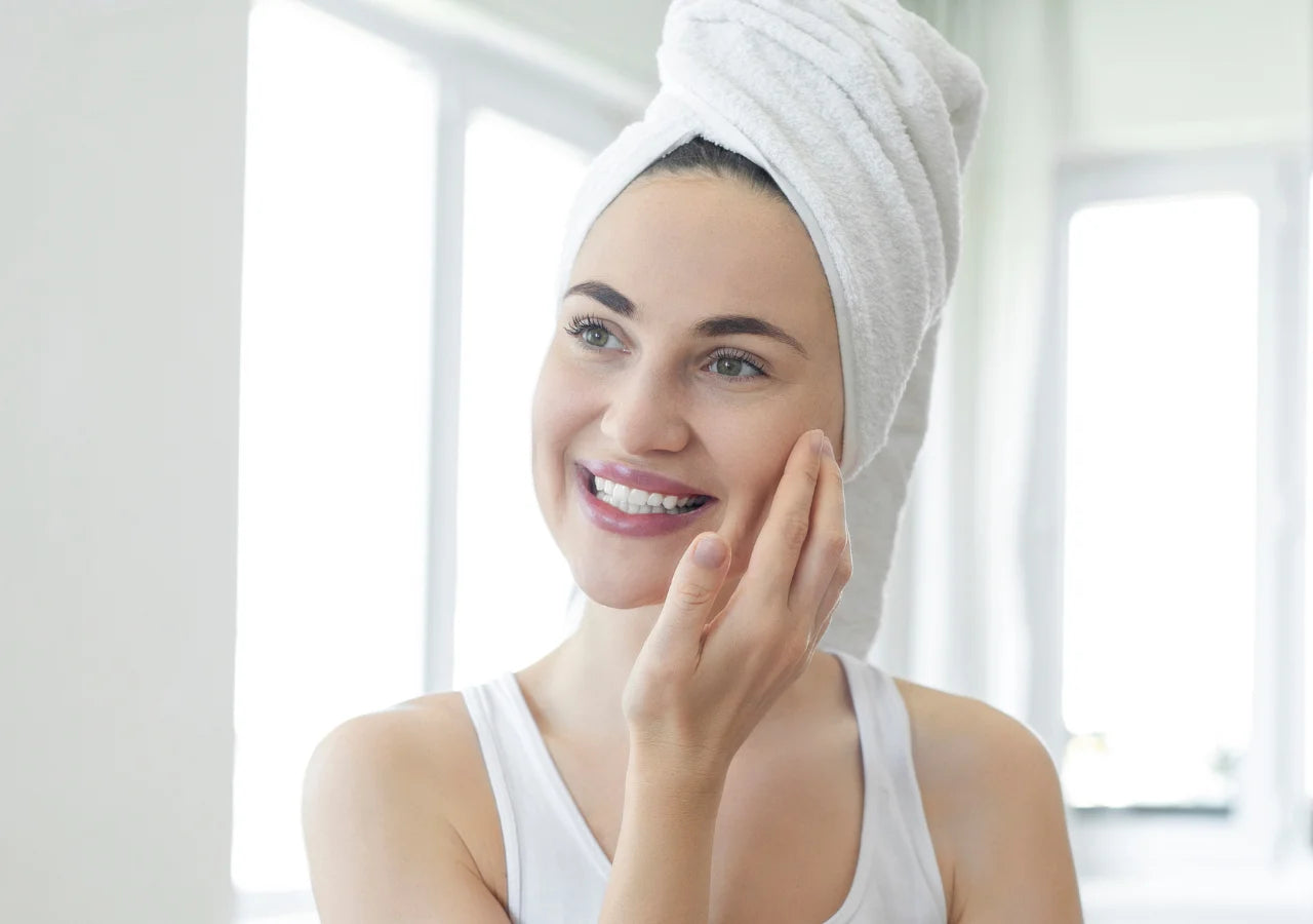 Glycolic Acid and Lactic Acid gently exfoliate, refine pores, and reveal brighter, smoother skin.