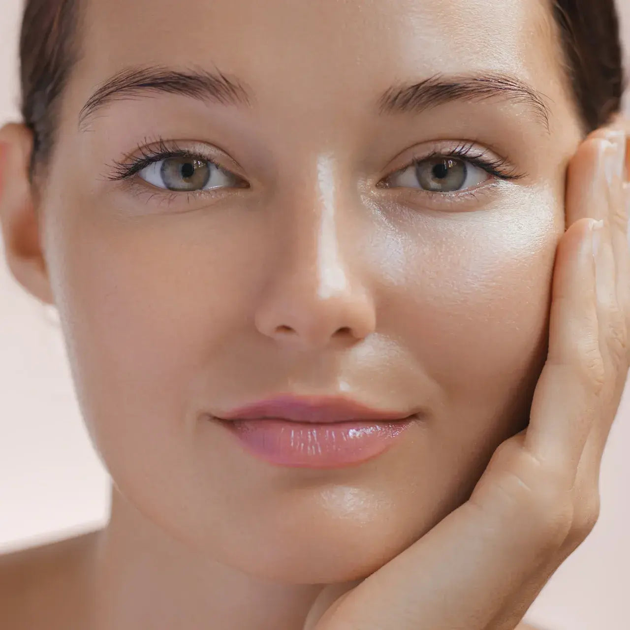 DermaQuest Essentials Kit deeply hydrates skin with hyaluronic acid and vitamin E for soft, plump texture.