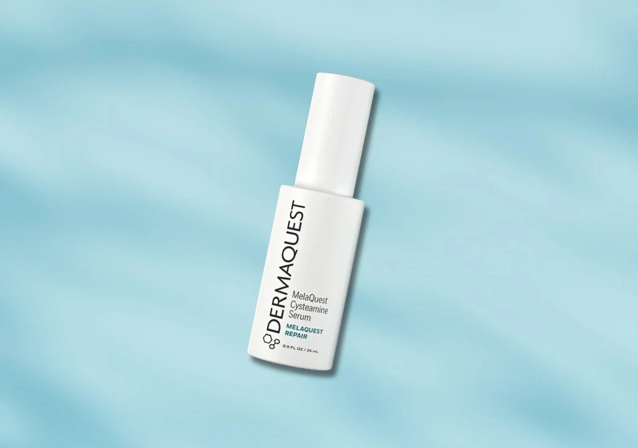Peptides & Phytic Acid help to block melanin overproduction and prevent pigmentation.