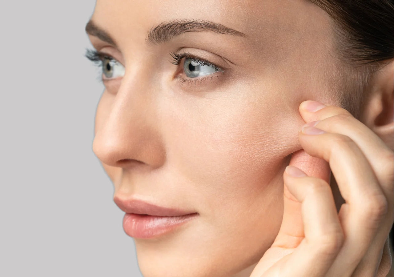 Firming serum with Peptides and Botanical Extracts to restore elasticity, lift, and tighten sagging skin.