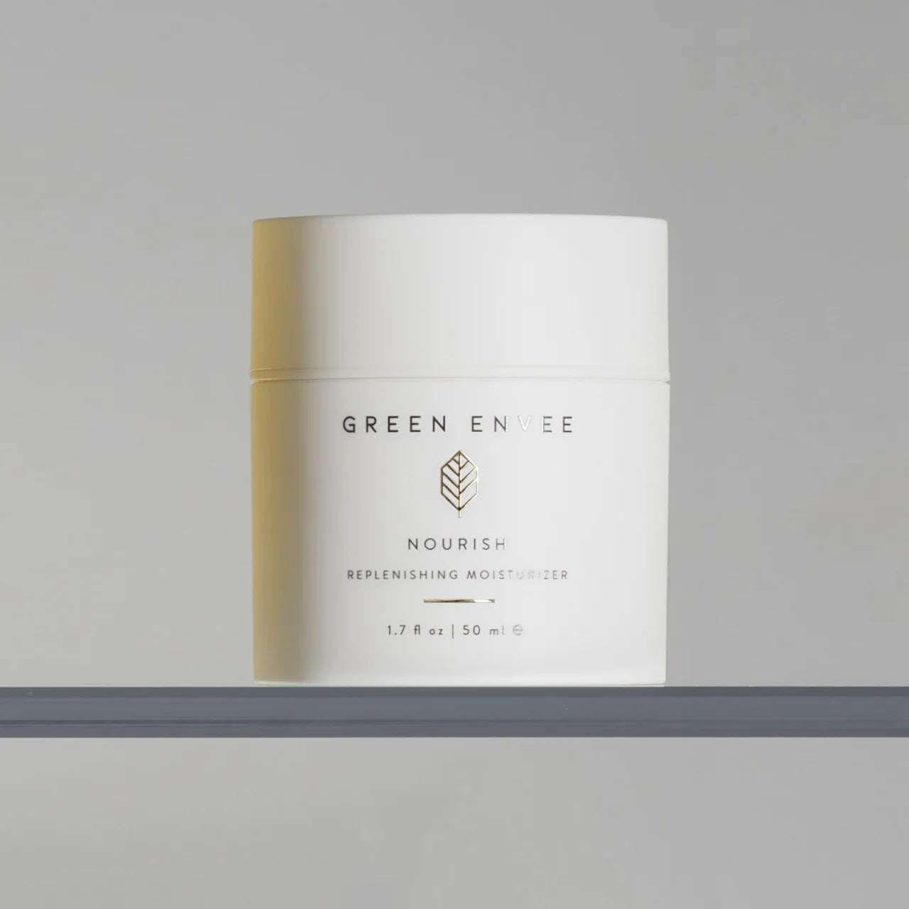 Green Envee Nourish Replenishing Moisturizer is a natural anti-aging moisturizer that deeply hydrates, firms, and protects skin for a youthful glow.