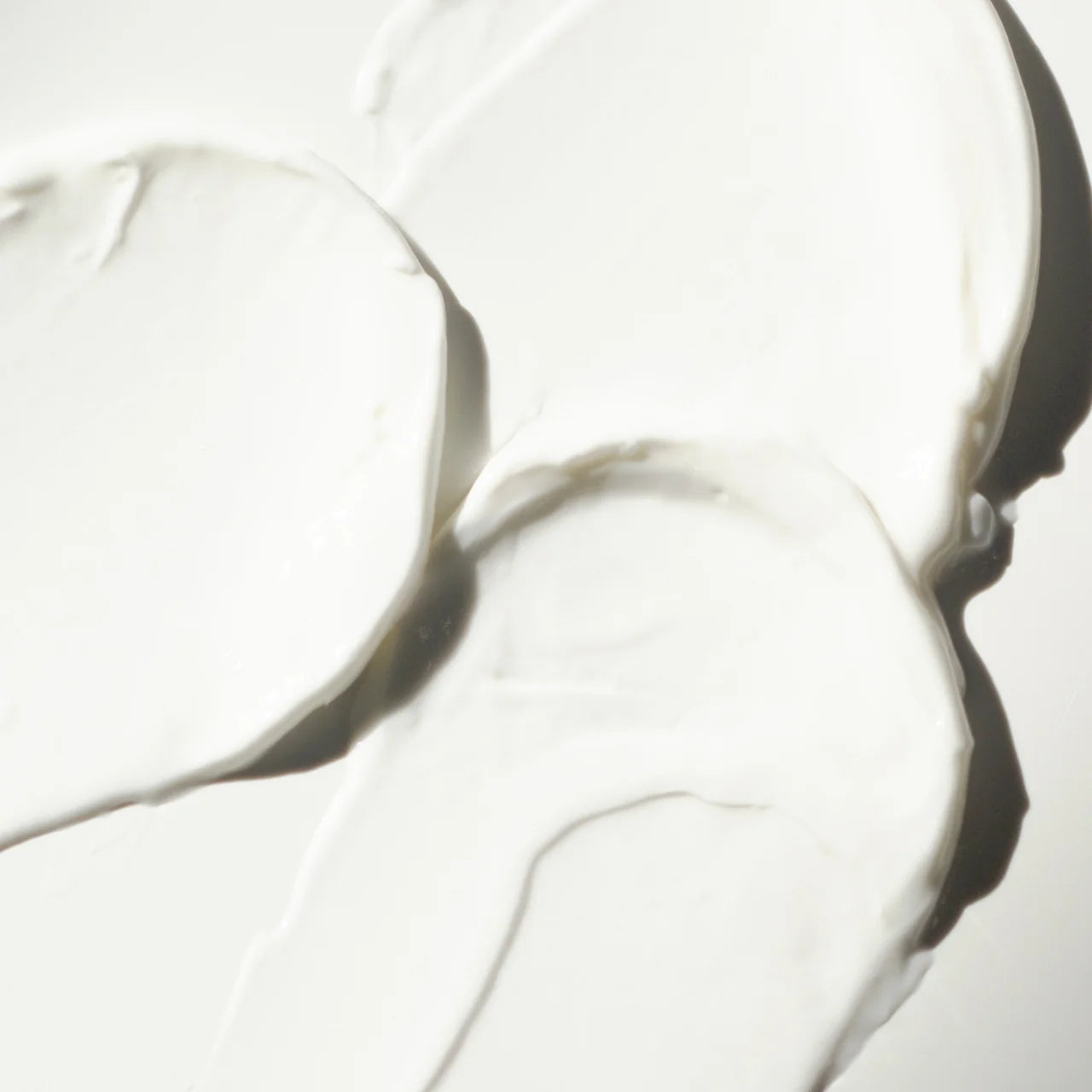 Green Envee Protect Antioxidant Moisturizer, a daily hydrating face cream that nourishes, smooths fine lines, and defends skin from premature aging.