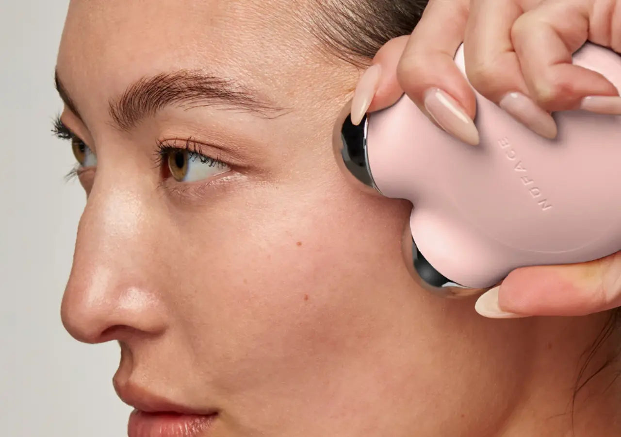 NuFACE MINI+ microcurrent technology lifts and tones facial muscles for visible contour.