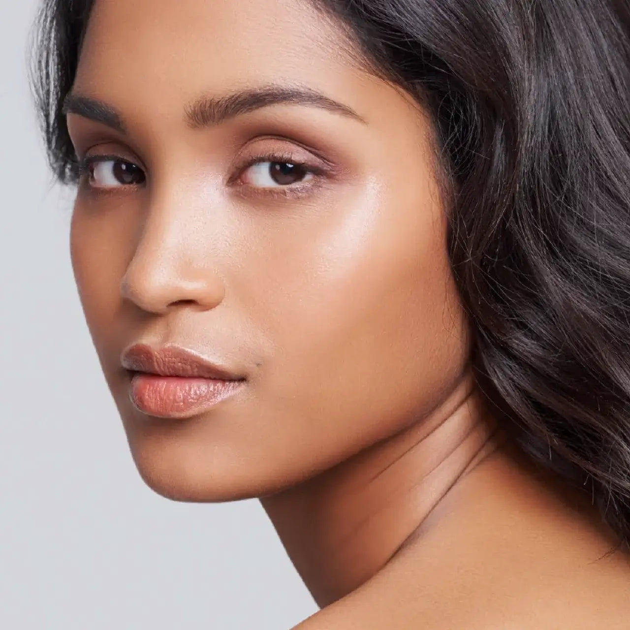 Osmosis Correct MD Advanced serum – brightens dull skin and evens tone for a radiant, glowing complexion.