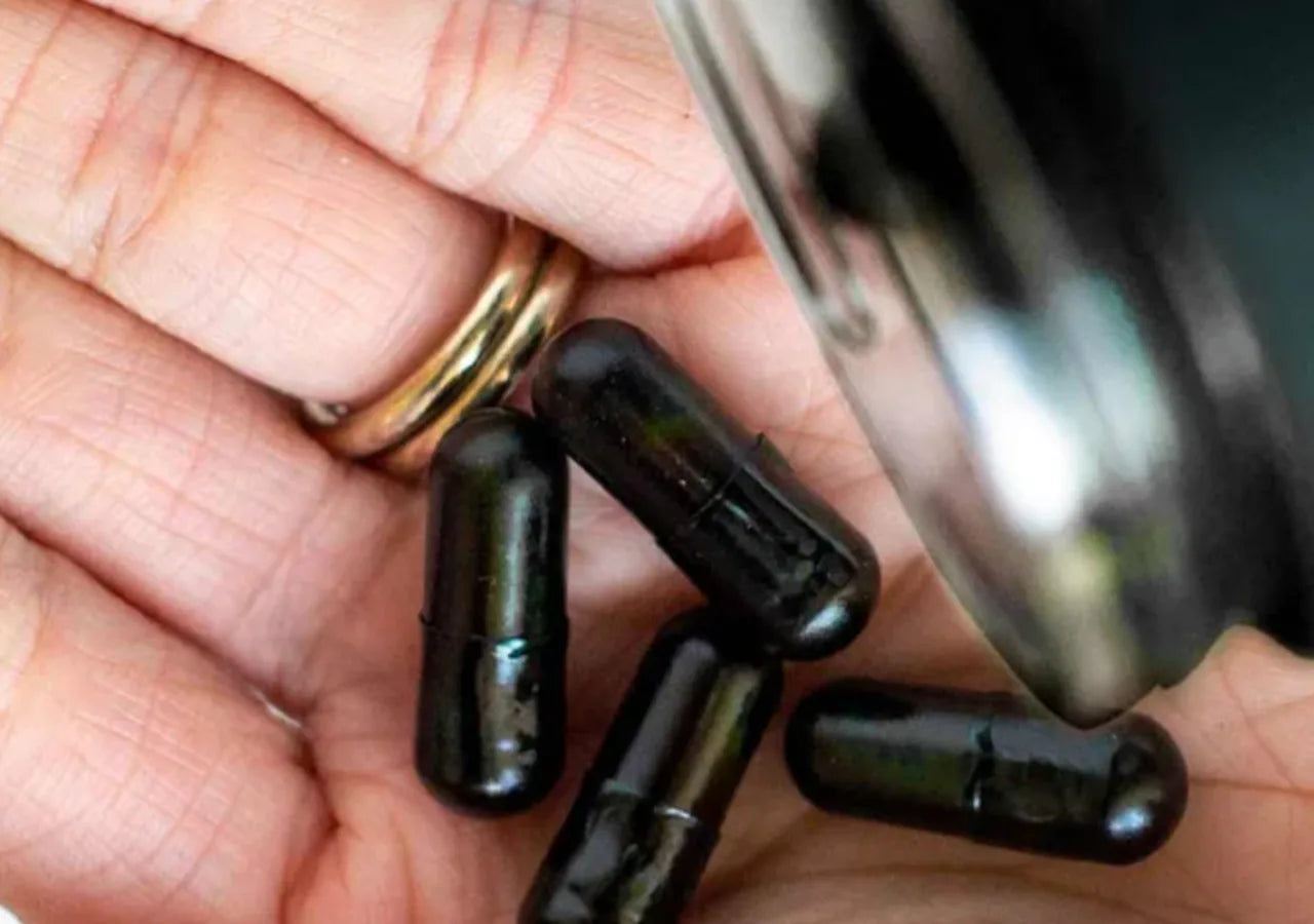 Osmosis Elevate supplement promoting radiant skin and immune strength