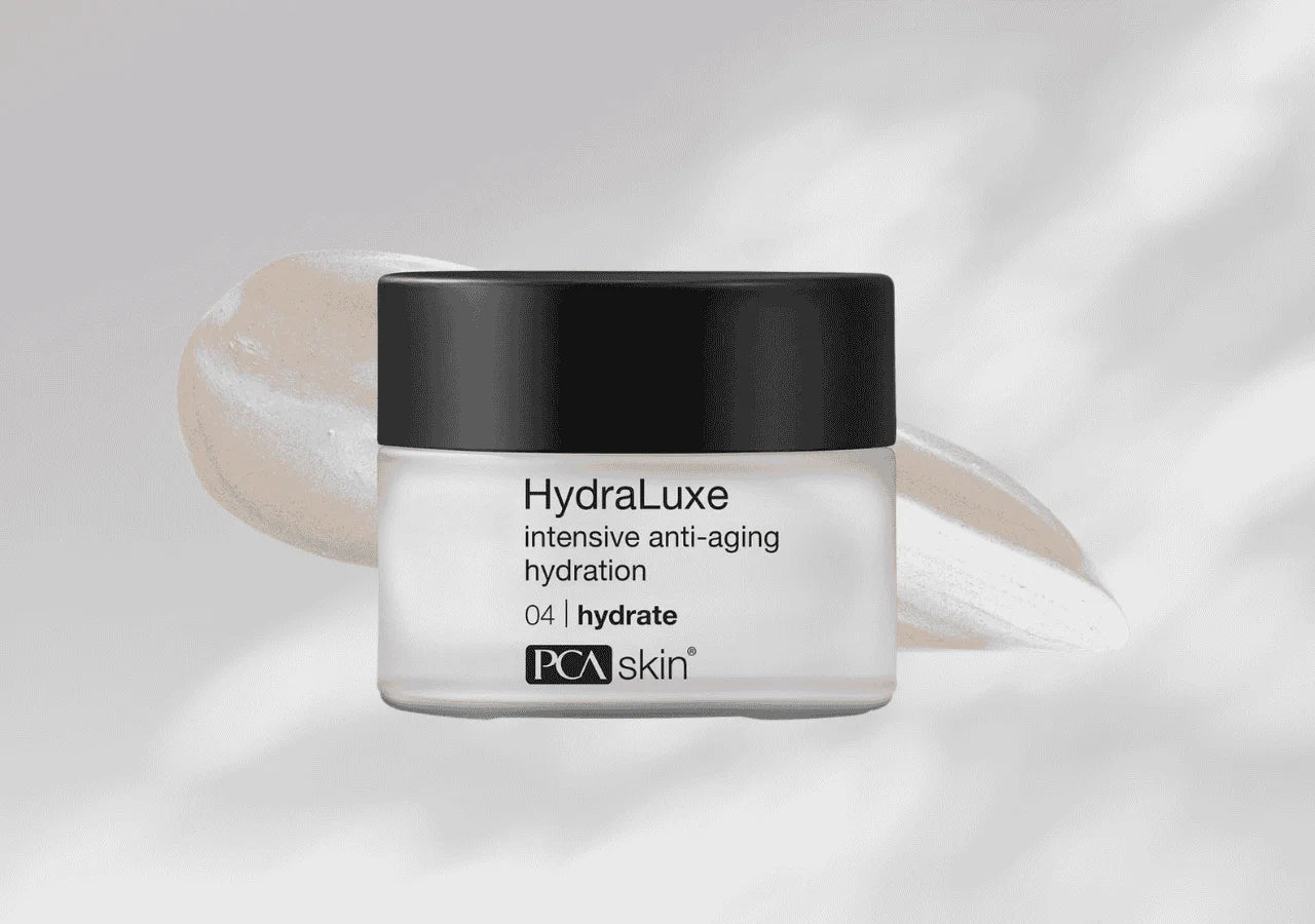Peony Extract & Snow Algae help restore volume & reduce fine lines.