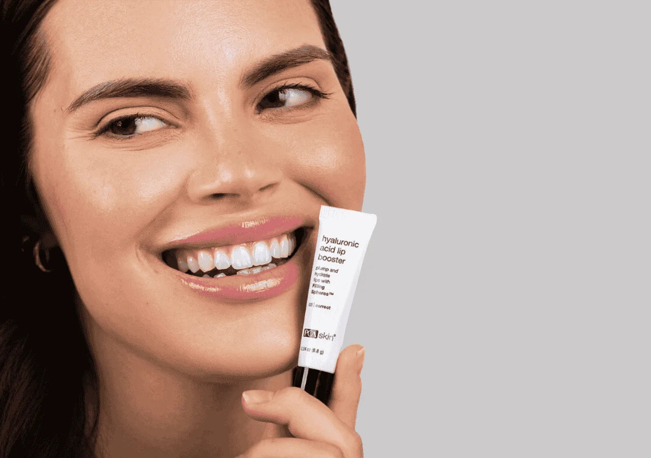 Vitamin E and castor seed oil provide deep nourishment, protecting lips from dryness and environmental stressors.