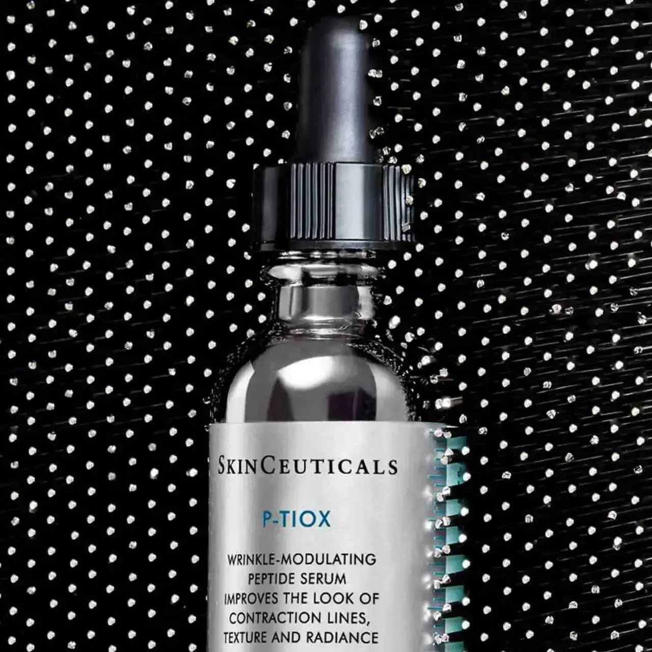 P-TIOX serum delivers 24-hour hydration, strengthens the skin barrier, and locks in moisture for soft, plump, and nourished skin.
