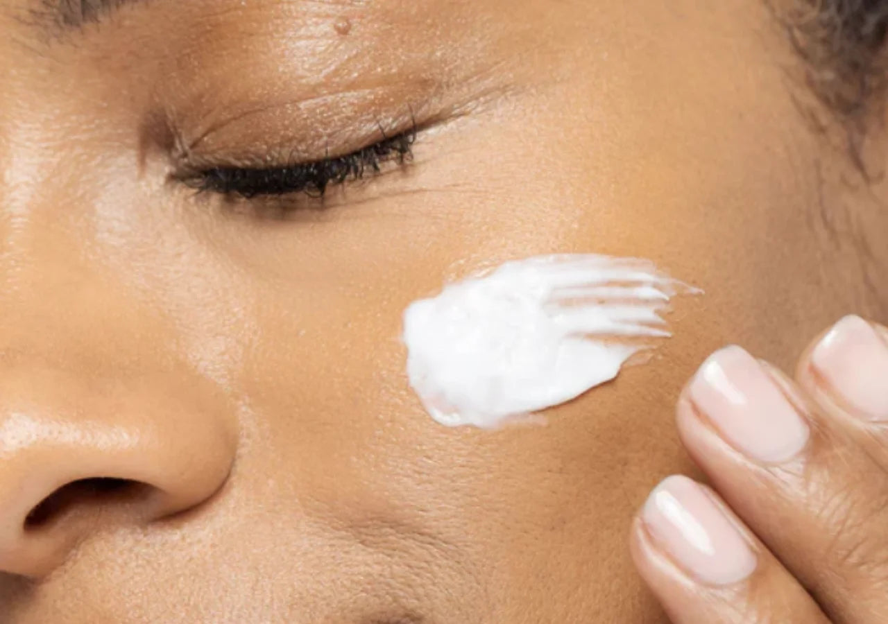 Niacinamide & Vitamin E in Vivier Skin Brightening Cream hydrate skin