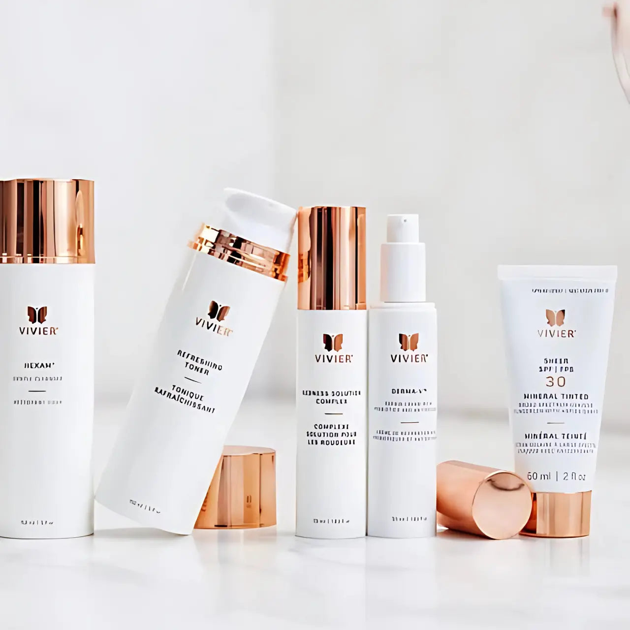 Kine-C® Vitamin C serum and Niacinamide enhance radiance and even skin tone.