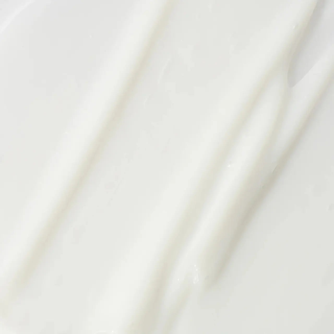 Vivier® Exfoliant Forte helps brighten skin, fade dark spots, and promote a more even complexion with glycolic and lactic acids.