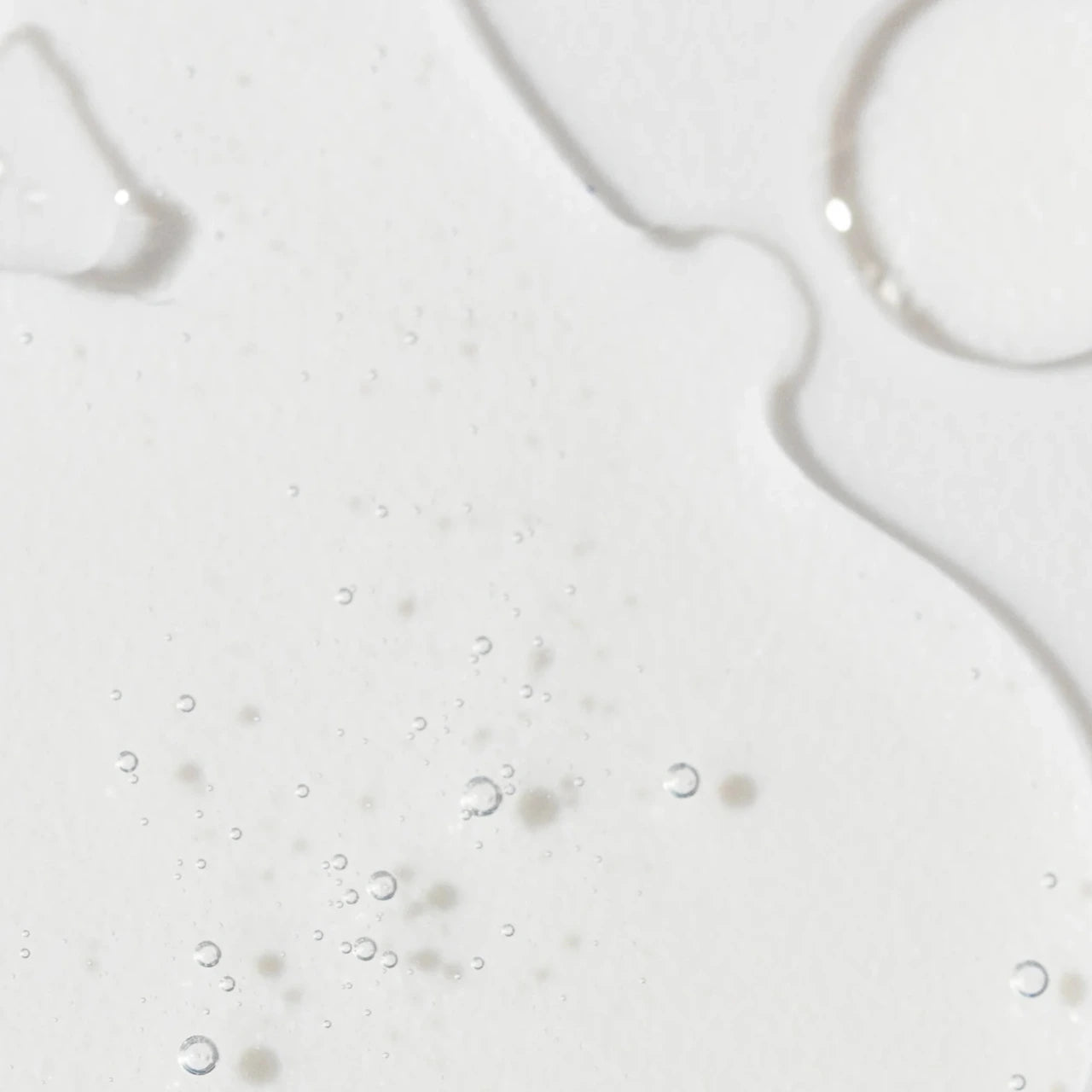 Vivier® Radiance Serum reduces fine lines and wrinkles with 8% Vitamin C, promoting smoother, firmer skin.