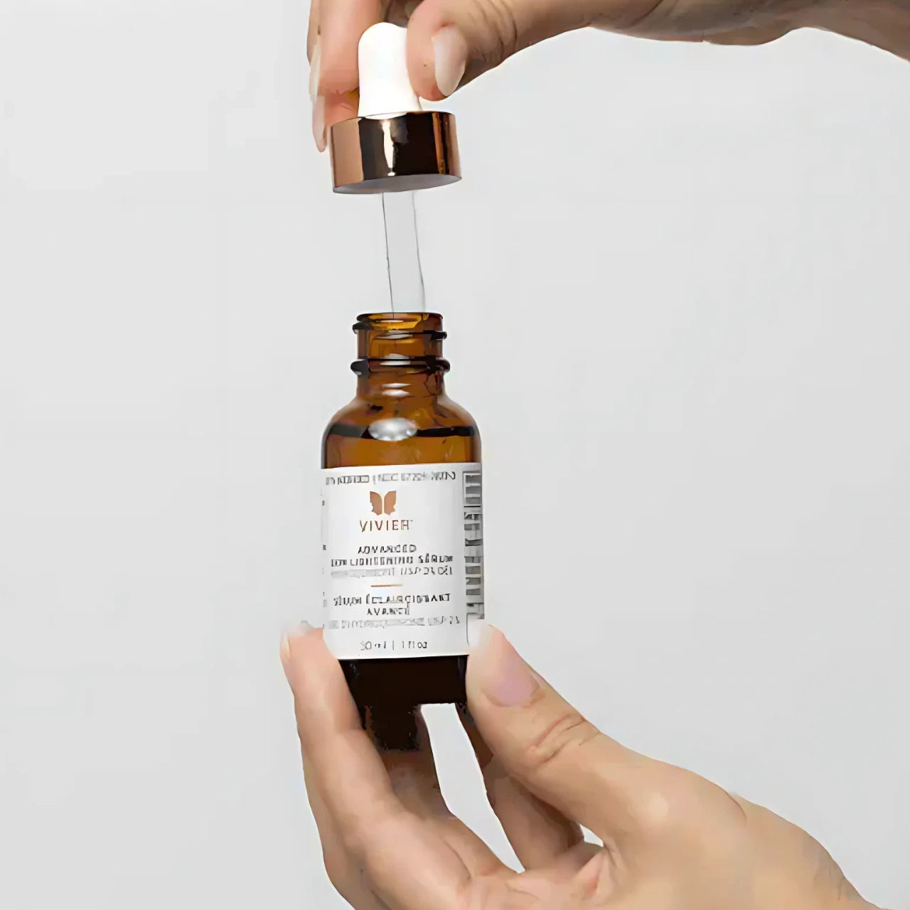 Vivier® Advanced Skin Lightening Serum enhances skin texture, minimizes roughness, and leaves skin soft, smooth, and rejuvenated.