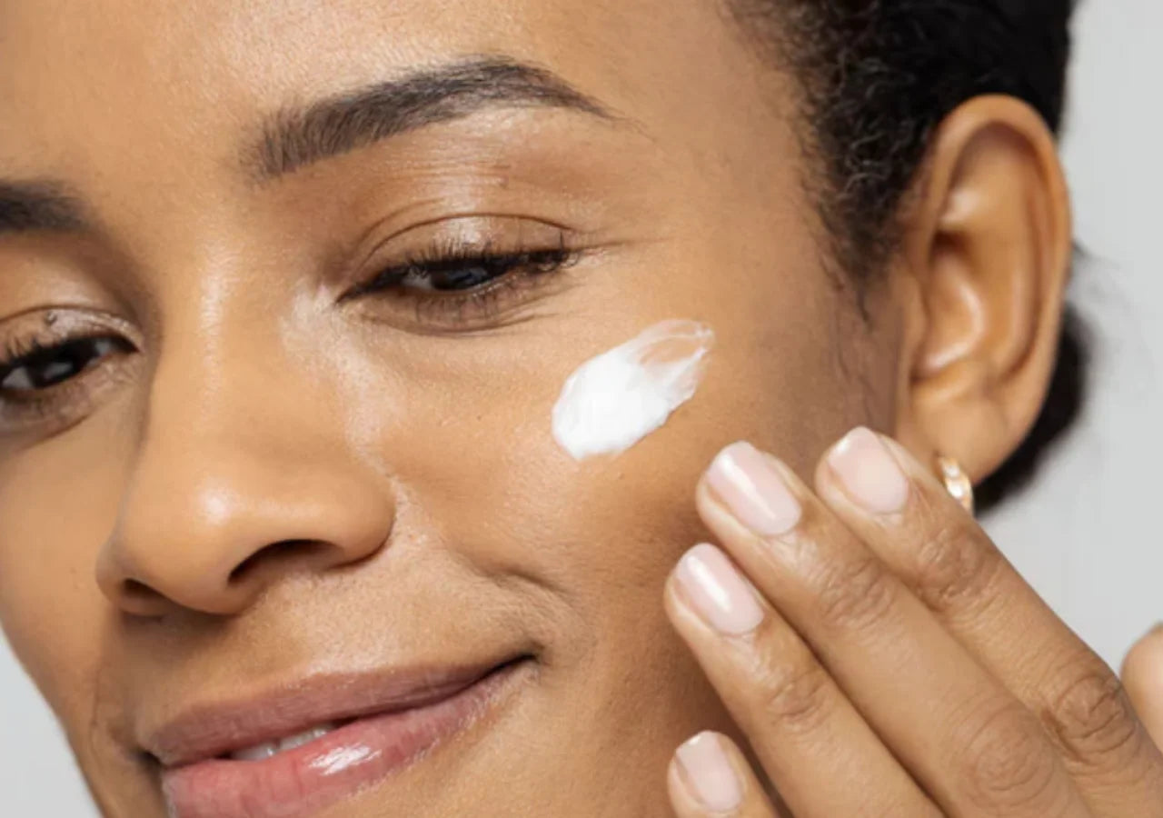 Medical-grade moisturizer with Hexamidine and Calendula to reduce redness and irritation