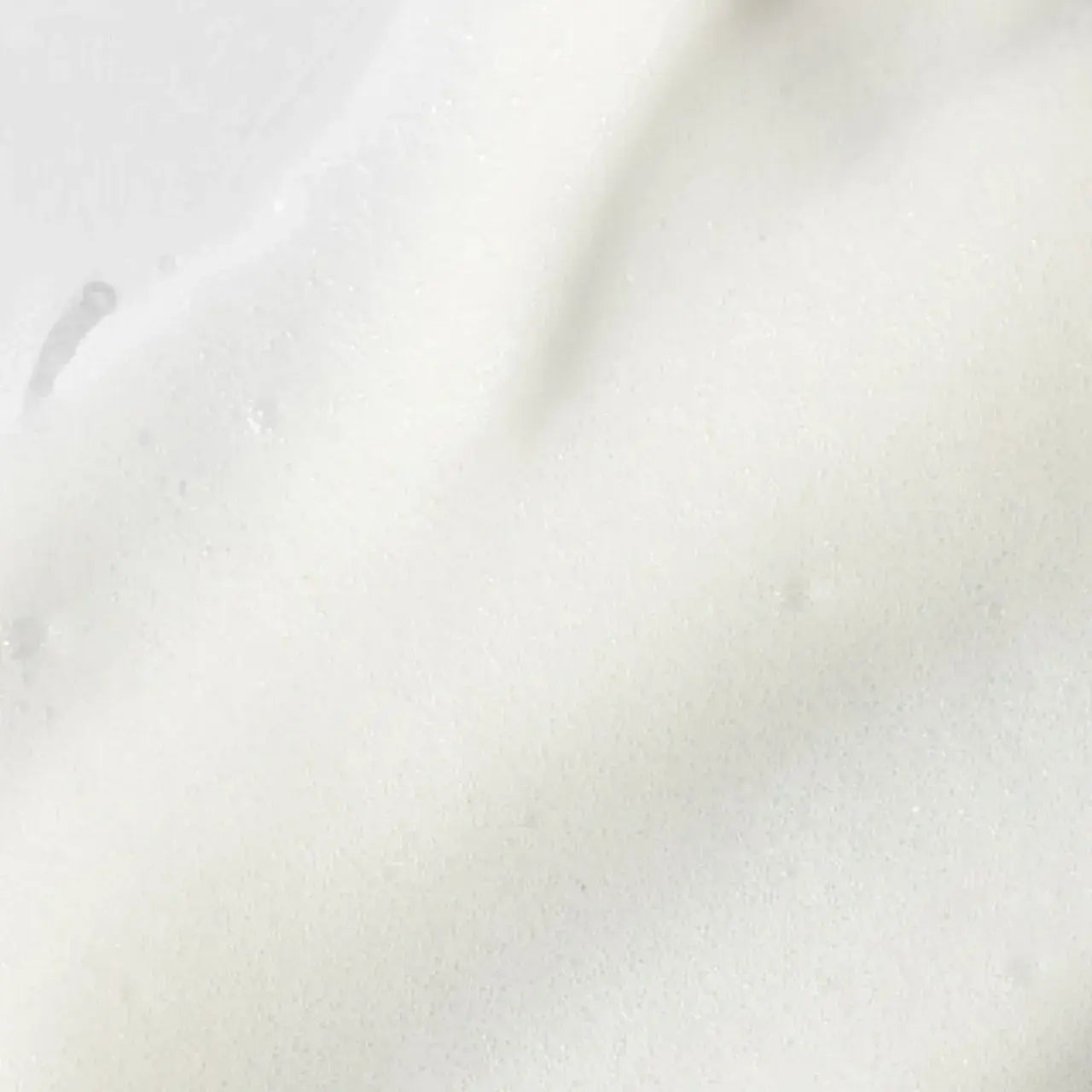 Vivier® Ultra Foaming Cleanser with Vitamin C and Citric Acid helps brighten and refresh skin for a more radiant complexion.