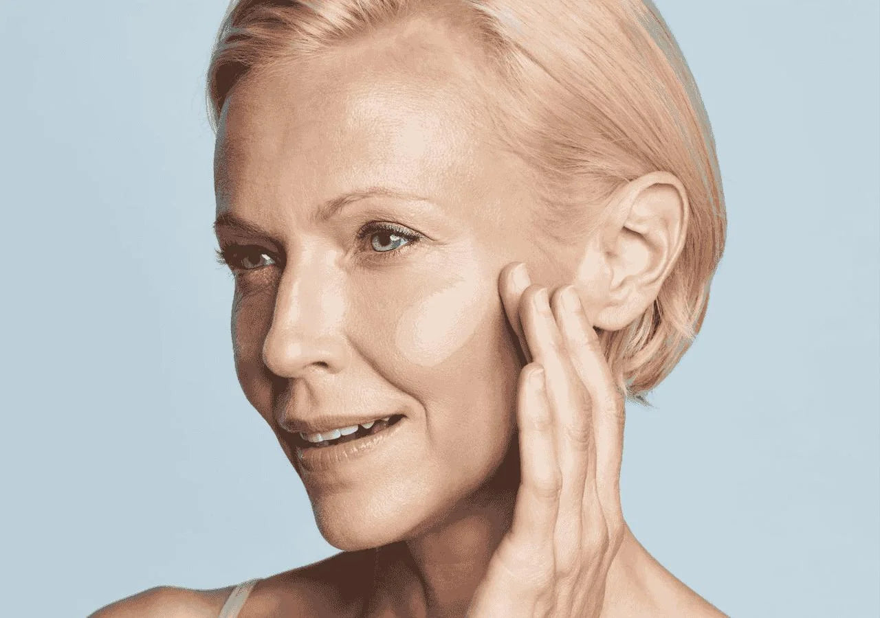 Colorescience Even Up® Clinical Pigment Perfector® instantly brightens and corrects discoloration with LUMIRA® Skin Brightening Complex.
