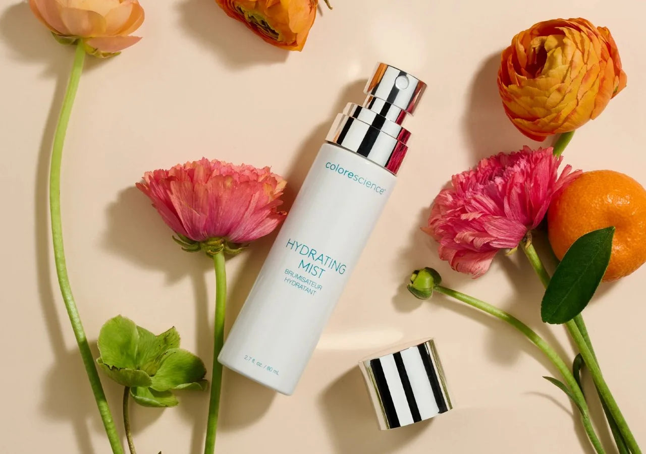 Colorescience Hydrating Mist Setting Spray revitalizes skin with soothing botanicals, delivering a refreshing glow and calming effect.