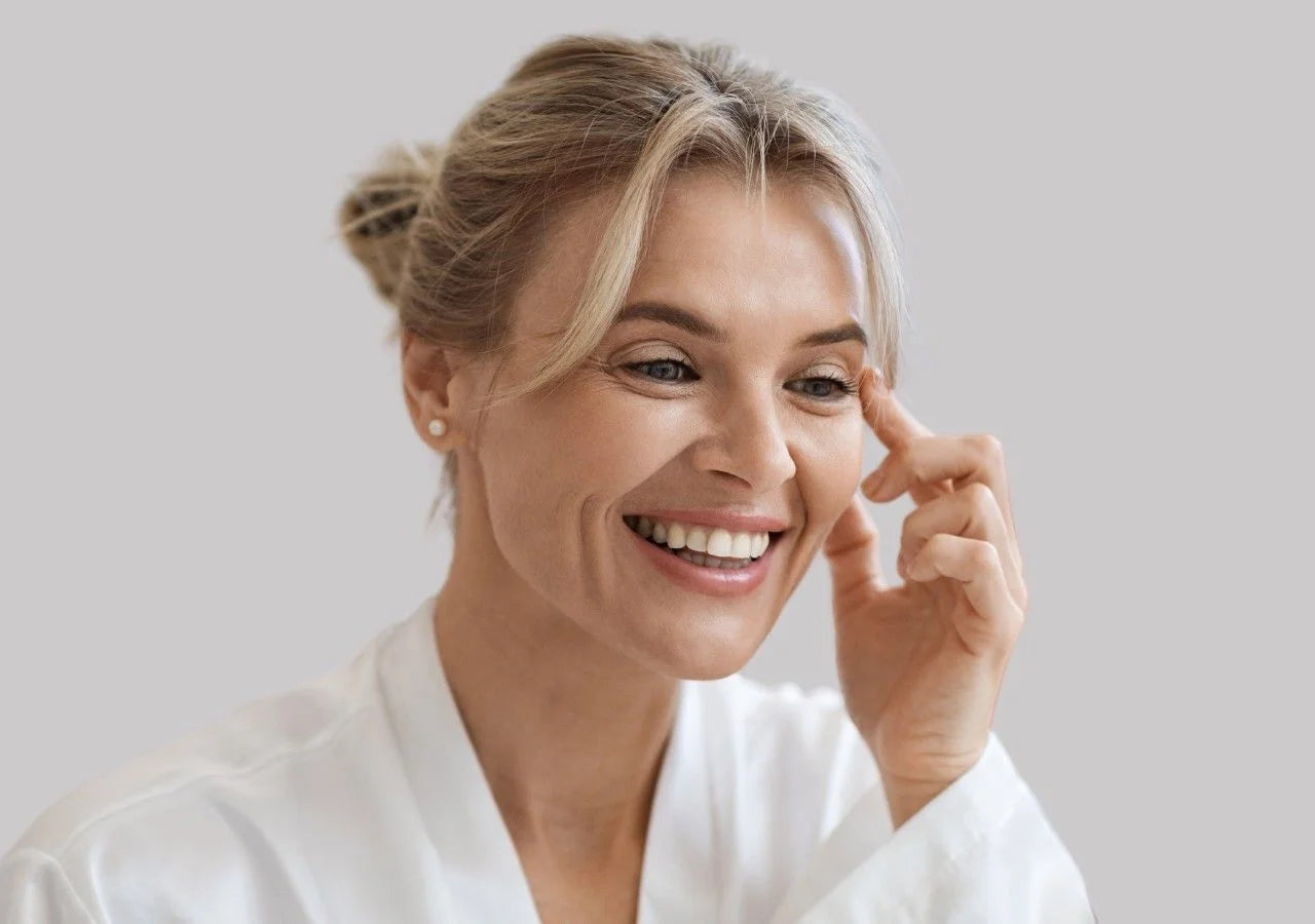 Dermaquest 3D HydraFirm Serum restores skin firmness and elasticity with Peptides and Plant Stem Cells.