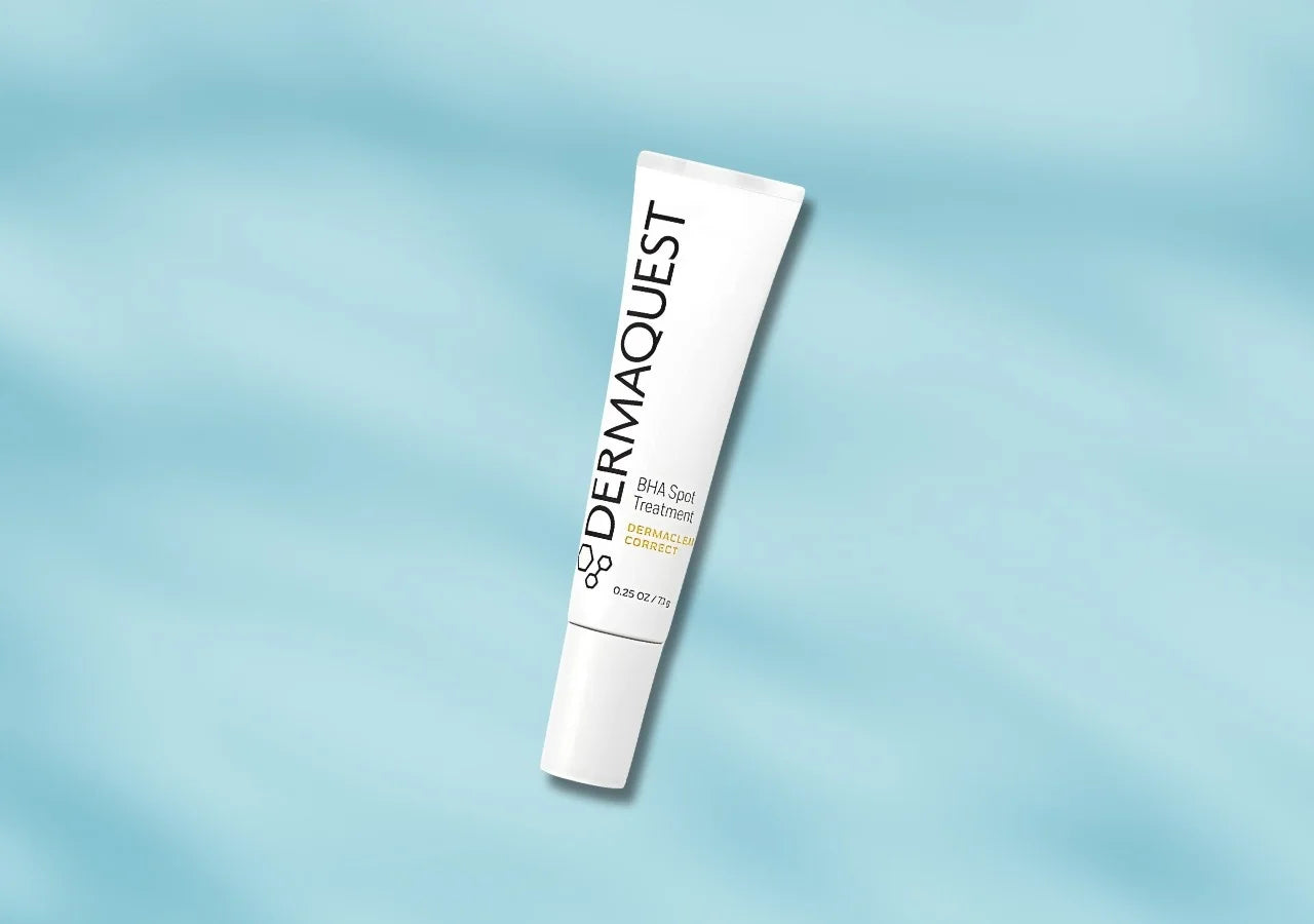 Hygienic, fast-drying acne treatment for direct, mess-free application to breakouts.