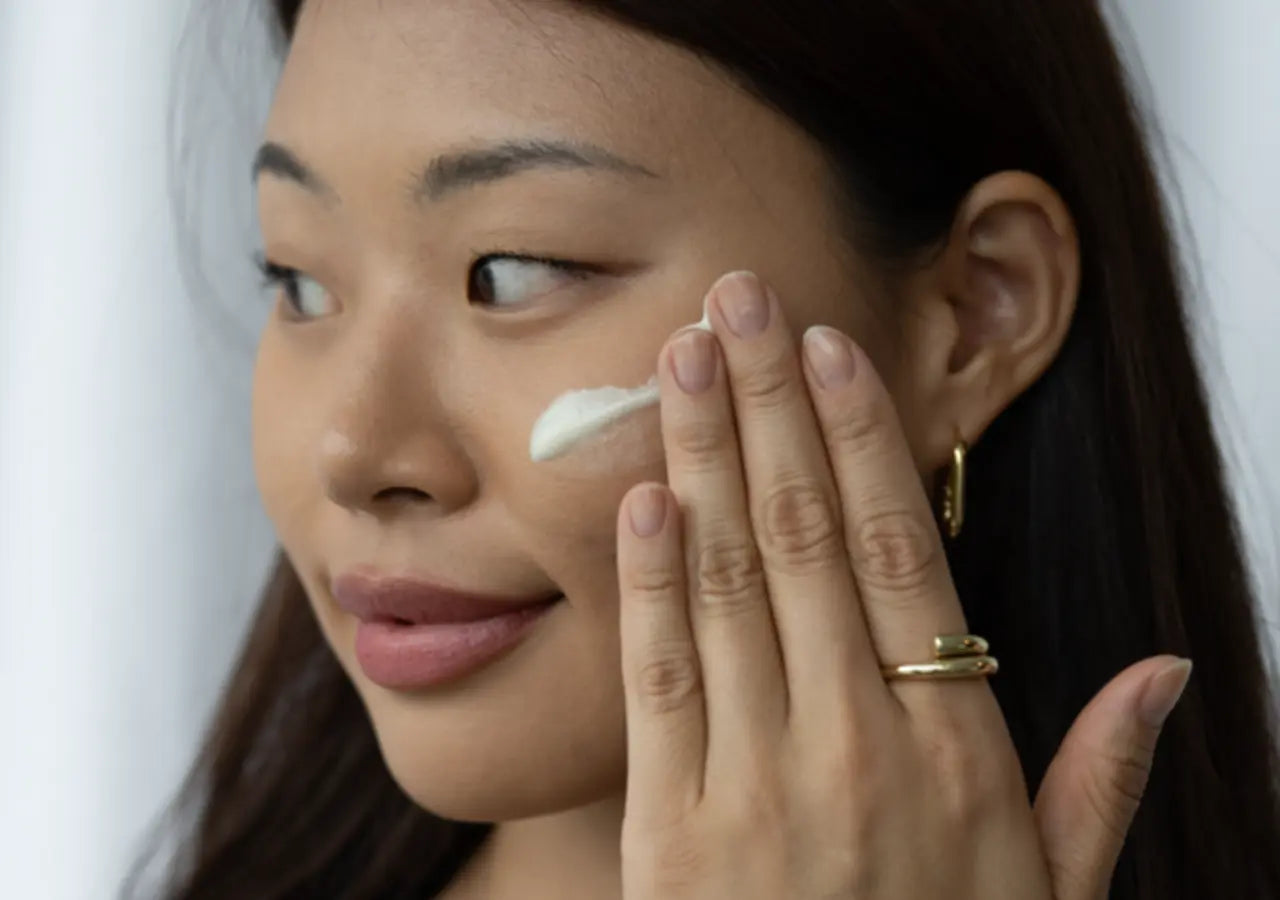 Gentle Cream Cleanser Restores Balance and Calms Sensitive Skin