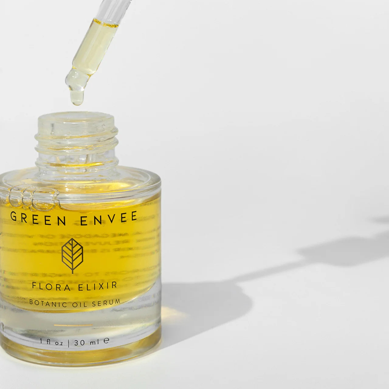 Green Envee Flora Elixir Botanic Oil Serum – restorative oil serum that repairs skin, replenishes hydration, and supports elasticity.