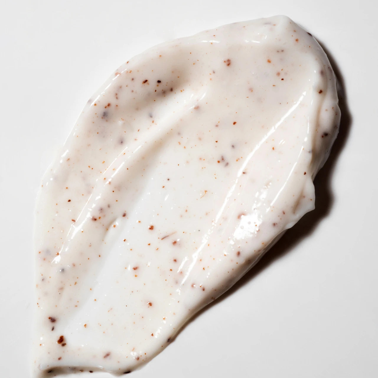 Green Envee Refine Polishing Facial Scrub supports anti-aging care for youthful, firm, and healthy skin.