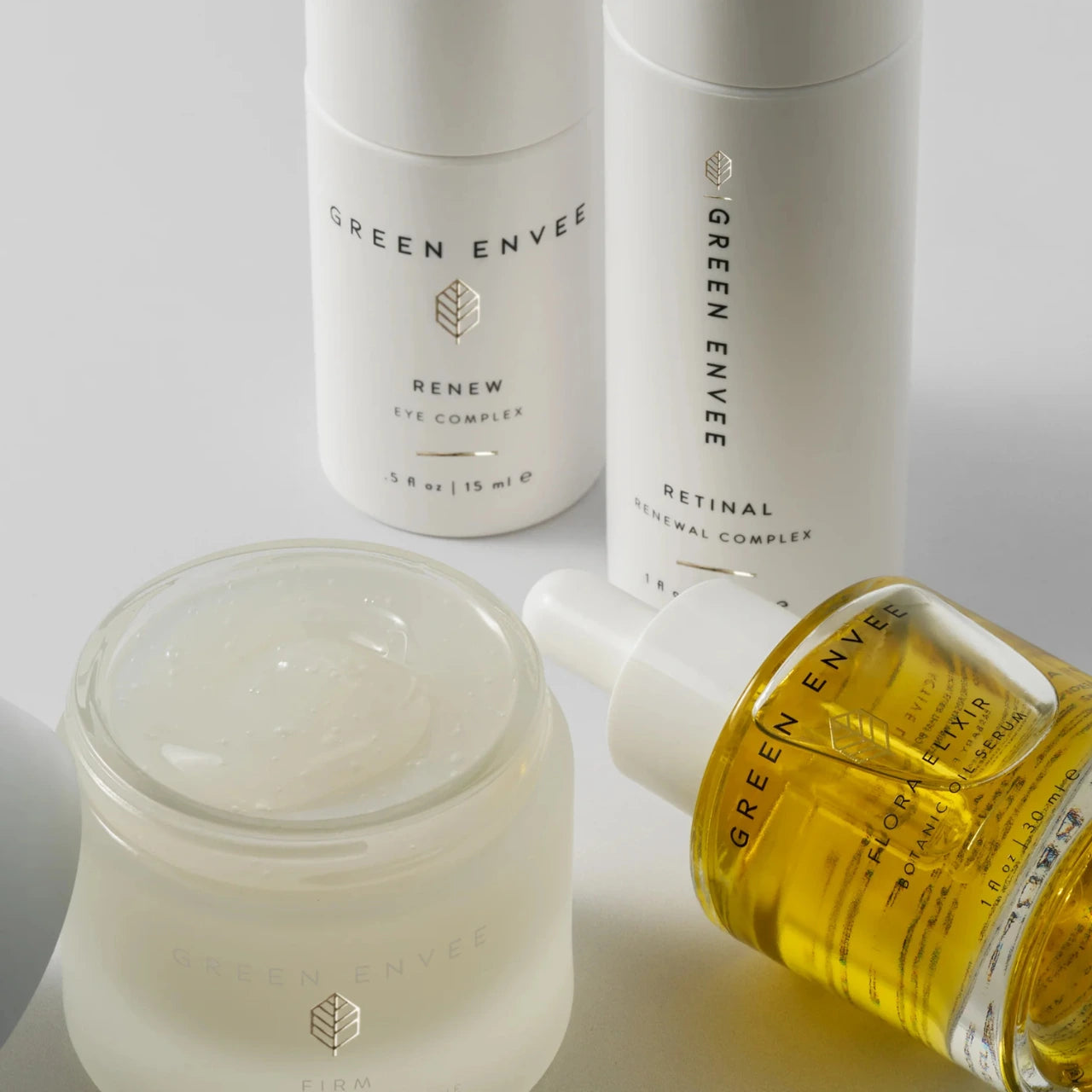 Green Envee Retinal Renewal Complex promotes a bright, radiant complexion with consistent use.