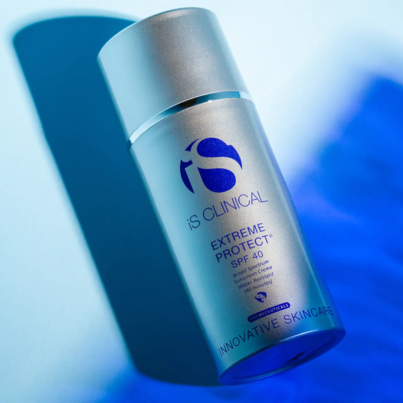 Hydrating and skin-soothing benefits of iS CLINICAL Extreme Protect SPF 40 for soft, healthy skin.