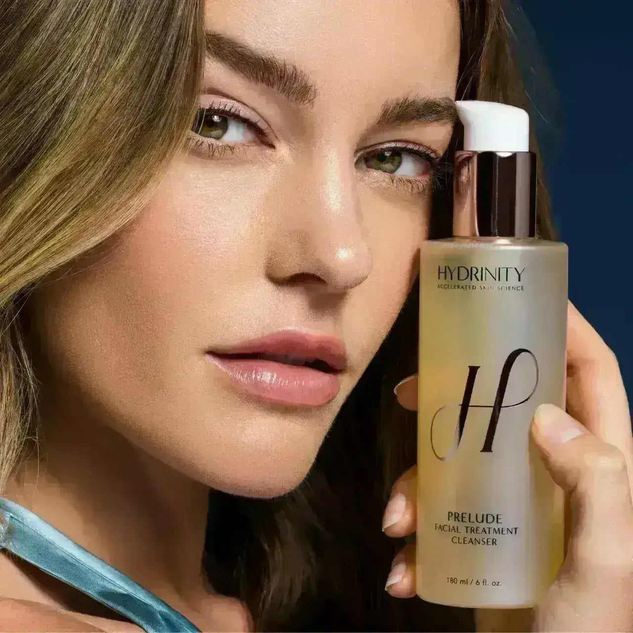 Hydrinity PRELUDE Facial Treatment Cleanser deeply cleanses pores, removing impurities, excess oil, and pollutants for a refreshed, balanced complexion.