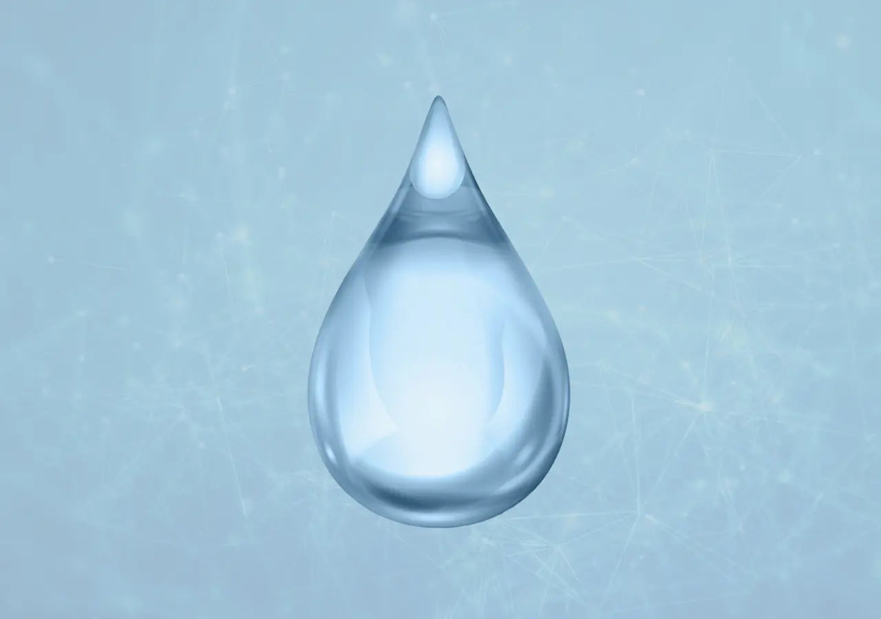 Lightweight hydration serum with hyaluronic acid for balanced skin