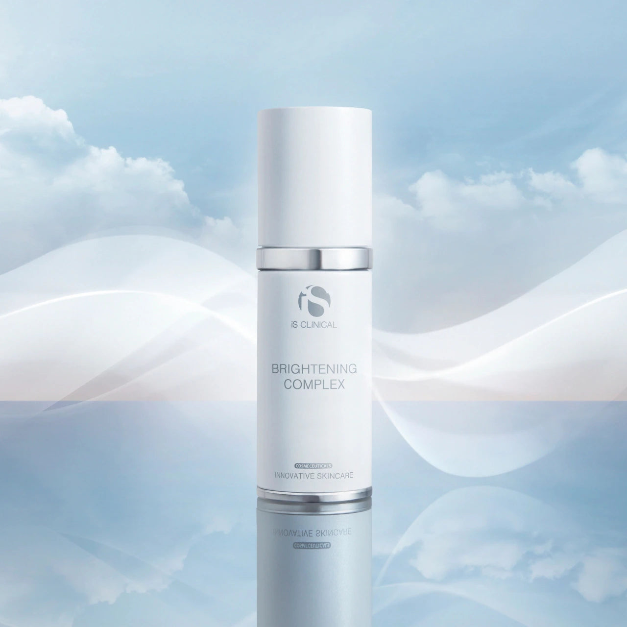 iS CLINICAL Brightening Complex providing intense hydration for soft, plump, and glowing skin.