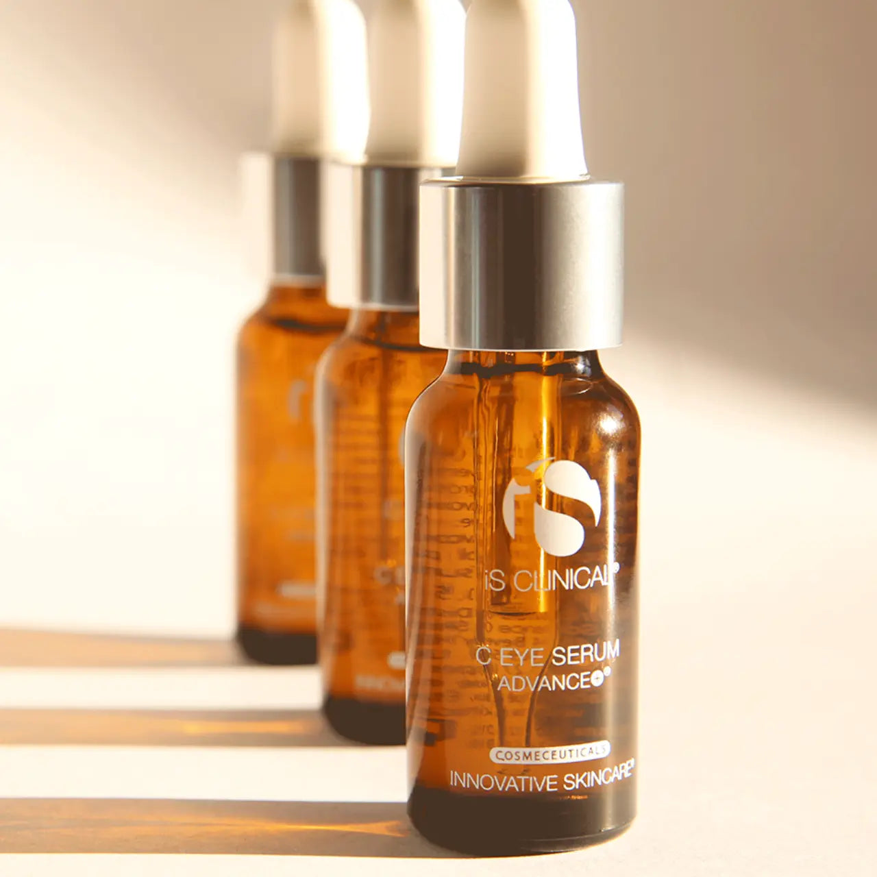 iS CLINICAL C Eye Serum Advance+ provides antioxidant protection with Vitamin C to defend against environmental stressors.