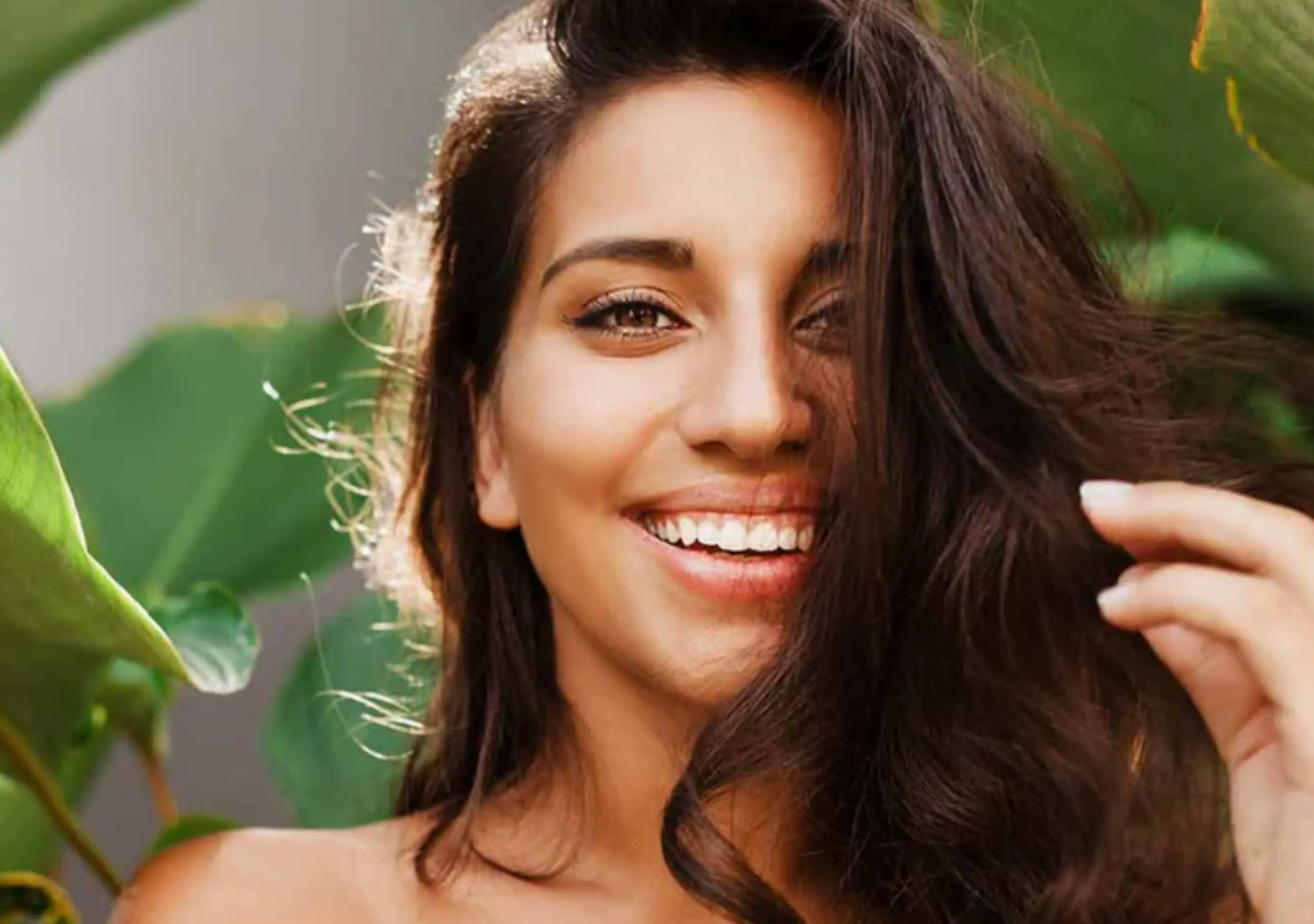 Botanical mist that detoxifies and clarifies skin with neem and tea tree oil