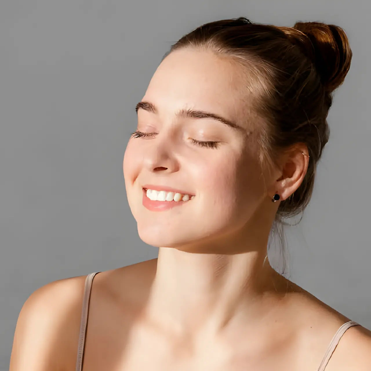 Experience radiant enzyme renewal with Osmosis Purify Enzyme Cleanser – brightens dull skin and reveals a healthy glow.