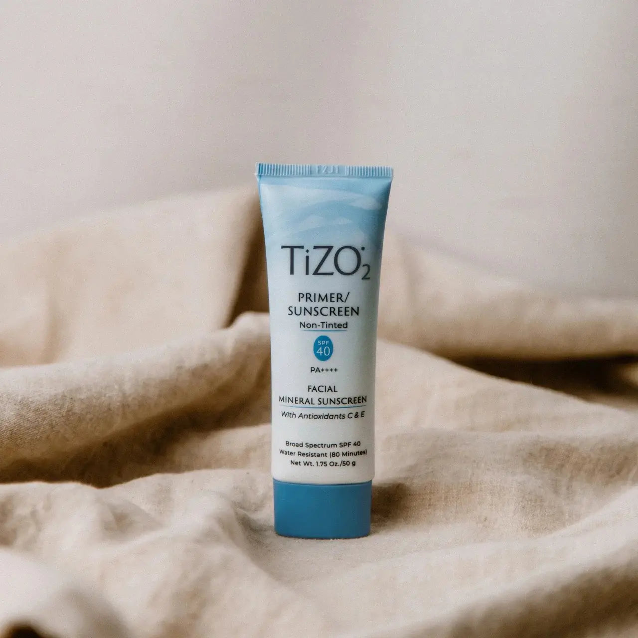 TIZO2 Facial Primer Non-Tinted provides superior broad-spectrum sun protection with a matte finish, perfect for daily use and sensitive skin.