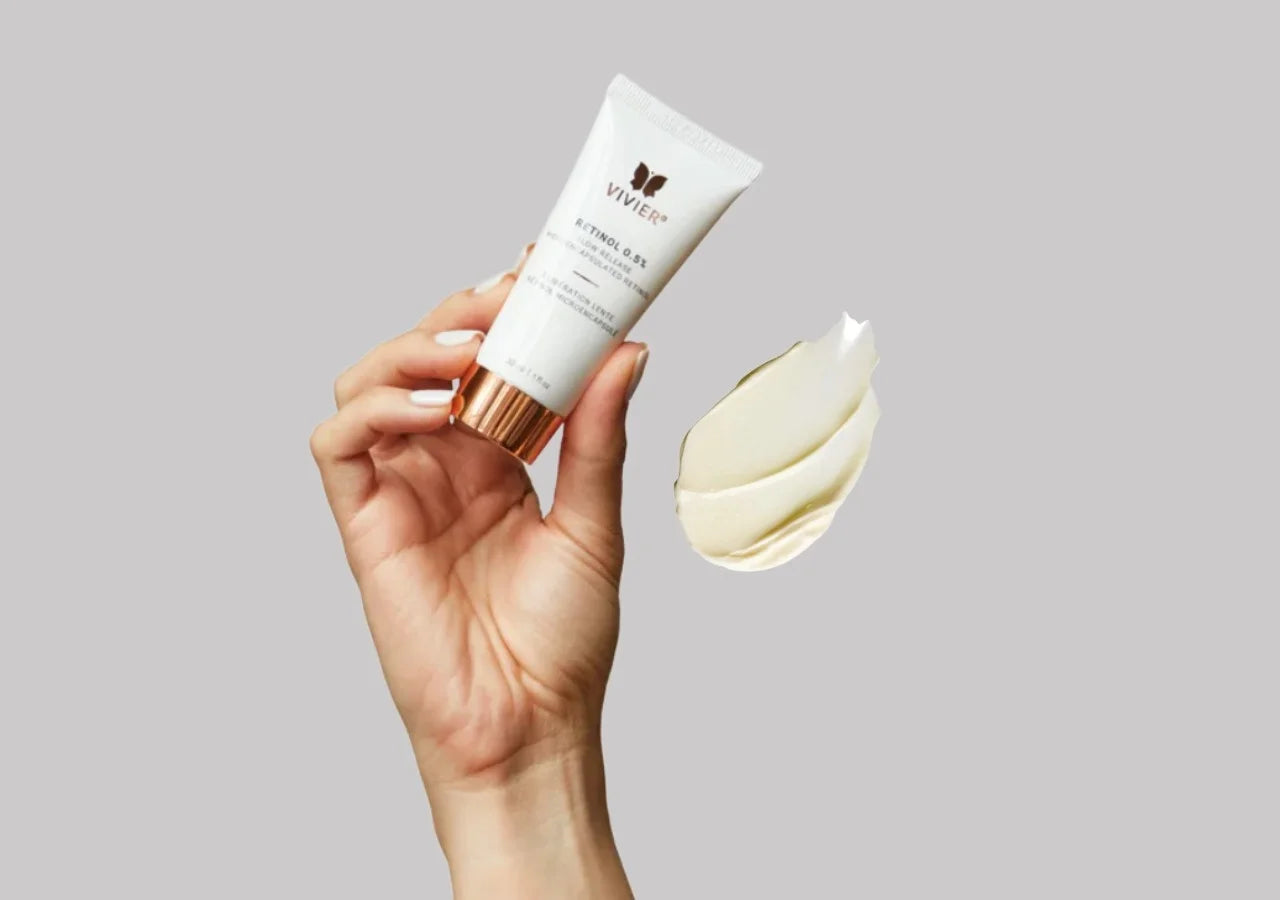 Retinol, Vitamin C & E to brighten, reduce discoloration, and boost collagen